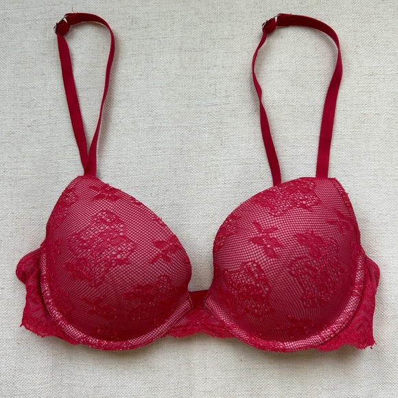 Victoria's Secret Bra Size 34C‎ Demi Uplift Red Lace Adjustable Straps - Picture 1 of 6